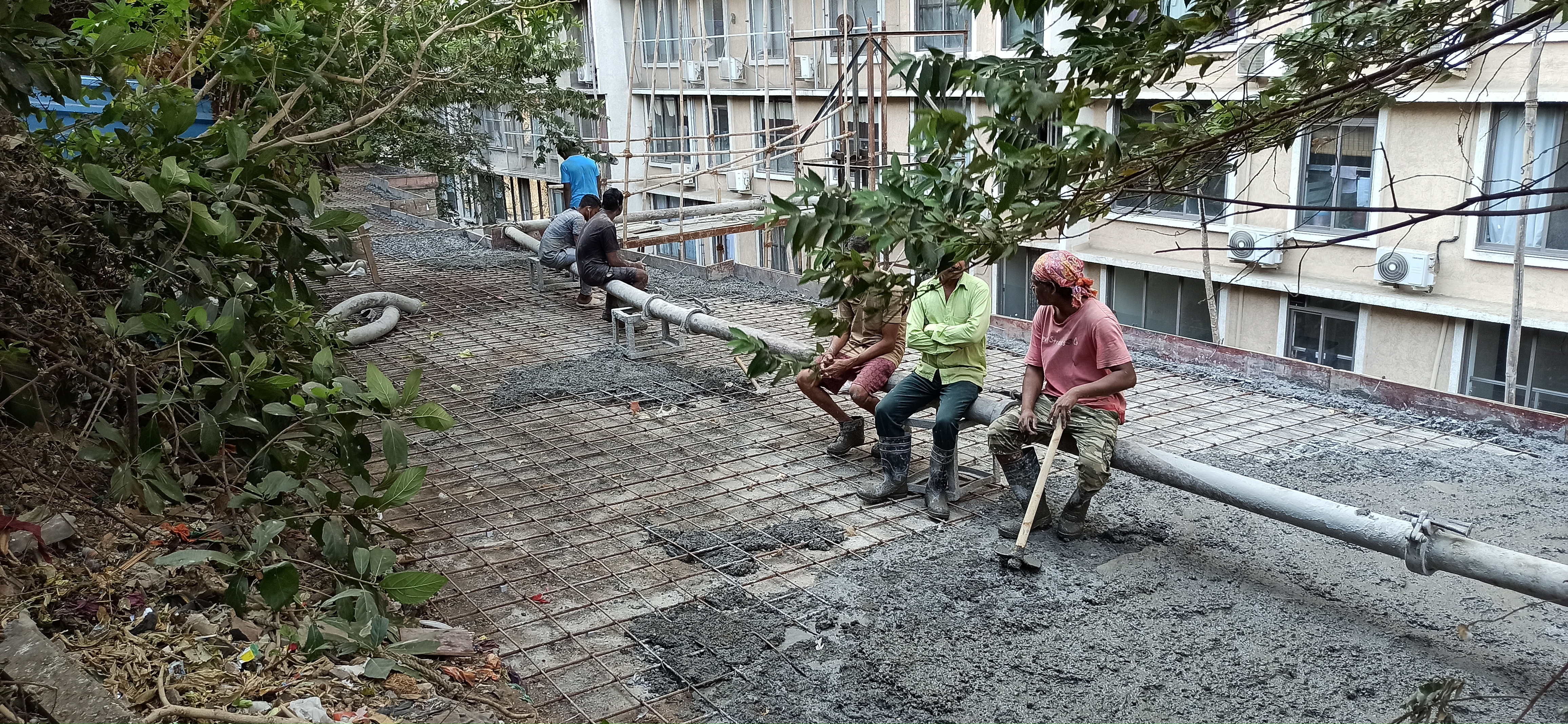 Spenta enclave retaining wall